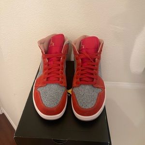Air Jordan 1 Mid